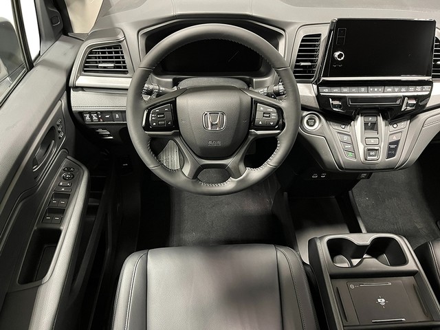 Honda Odyssey Vehicle Full-screen Gallery Image 24