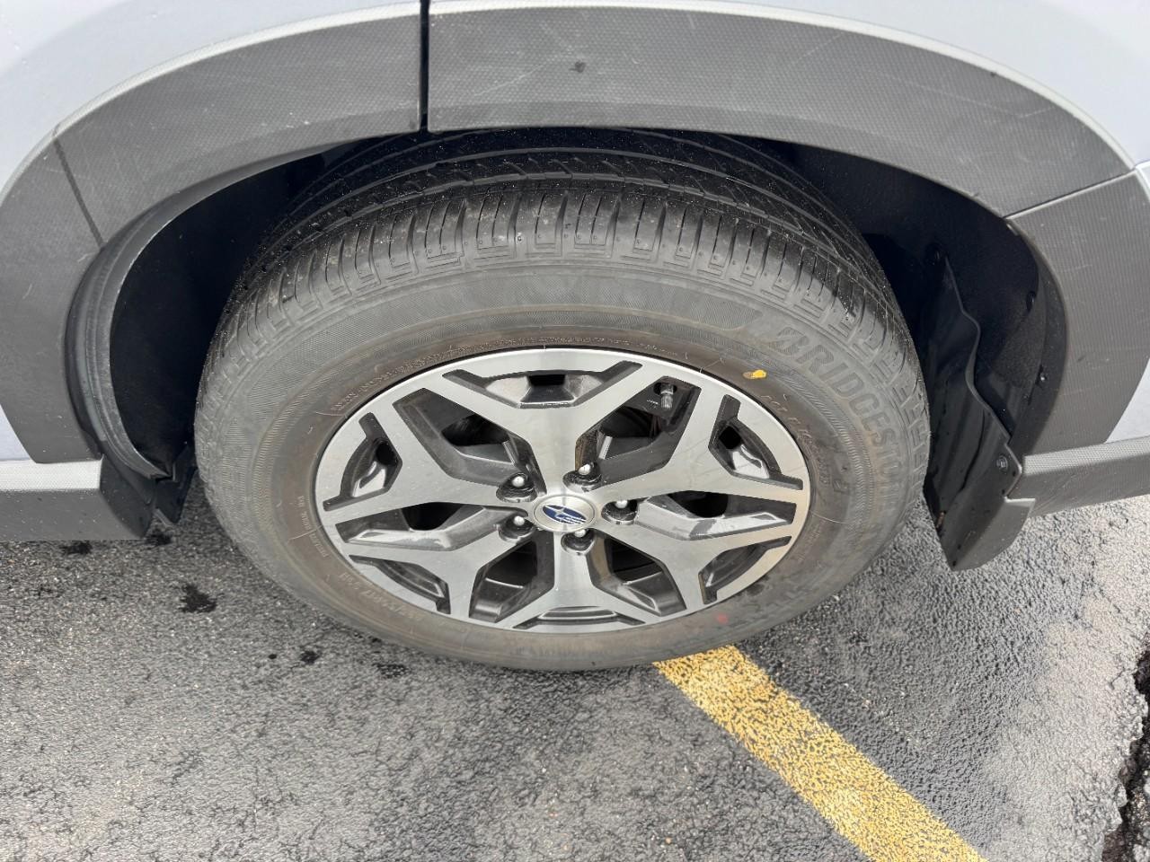 Subaru Forester Vehicle Full-screen Gallery Image 08