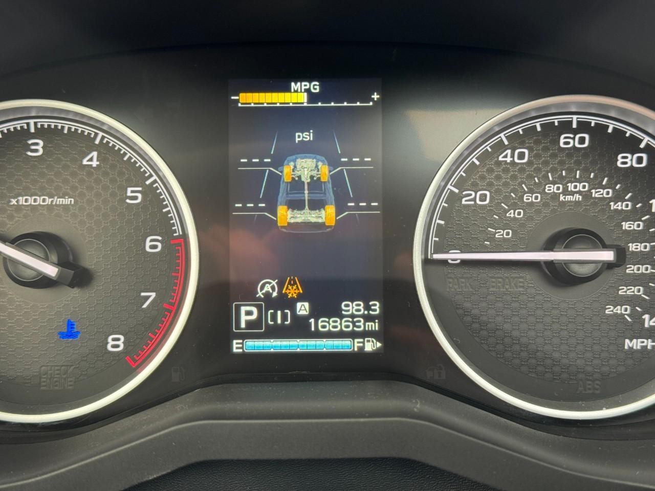 Subaru Forester Vehicle Full-screen Gallery Image 23