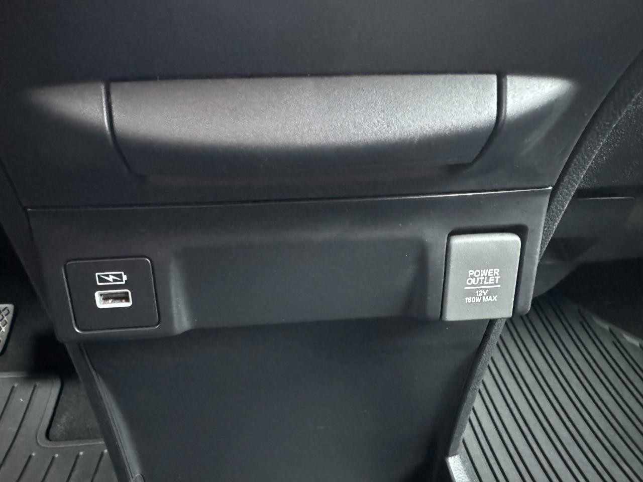 Honda Odyssey Vehicle Full-screen Gallery Image 25