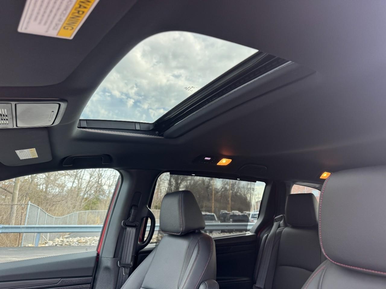 Honda Odyssey Vehicle Full-screen Gallery Image 27