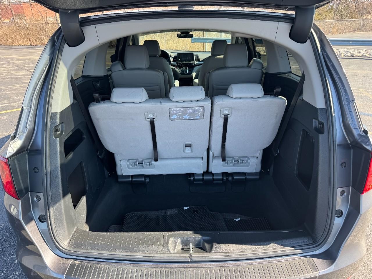 Honda Odyssey Vehicle Full-screen Gallery Image 05