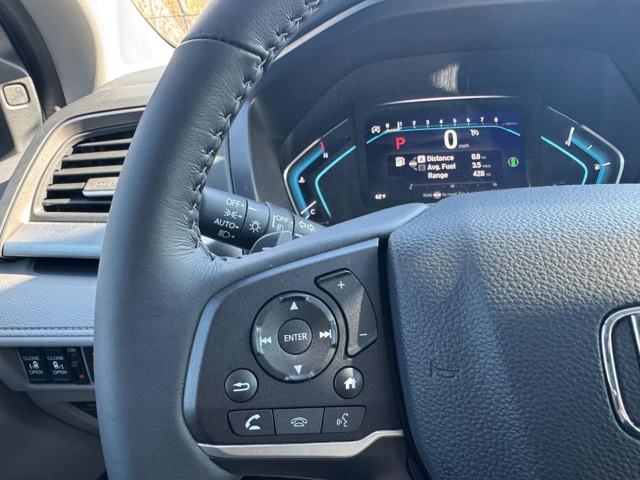 Honda Odyssey Vehicle Full-screen Gallery Image 22