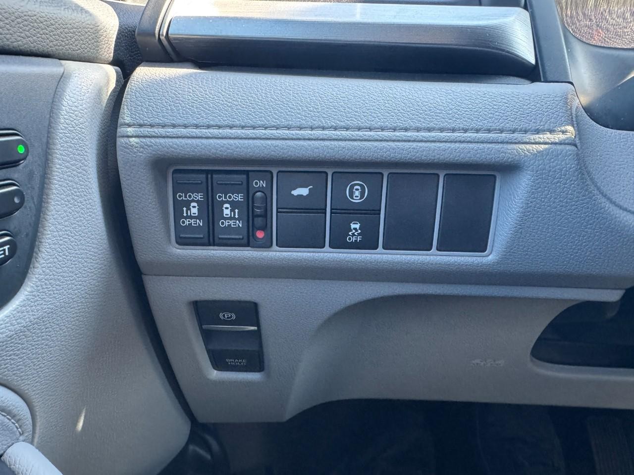 Honda Odyssey Vehicle Full-screen Gallery Image 27