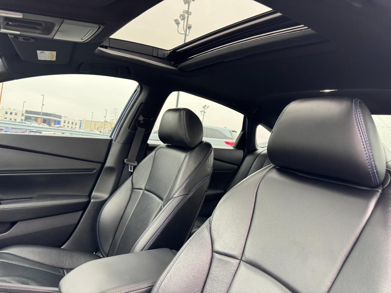 Honda Accord Hybrid Vehicle Full-screen Gallery Image 19