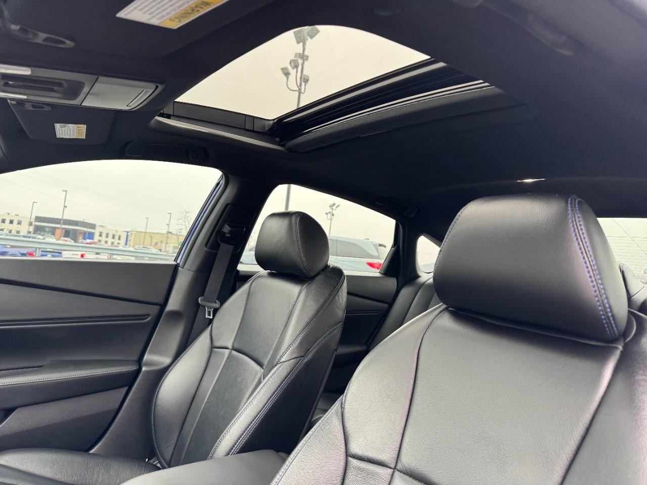 Honda Accord Hybrid Vehicle Full-screen Gallery Image 20