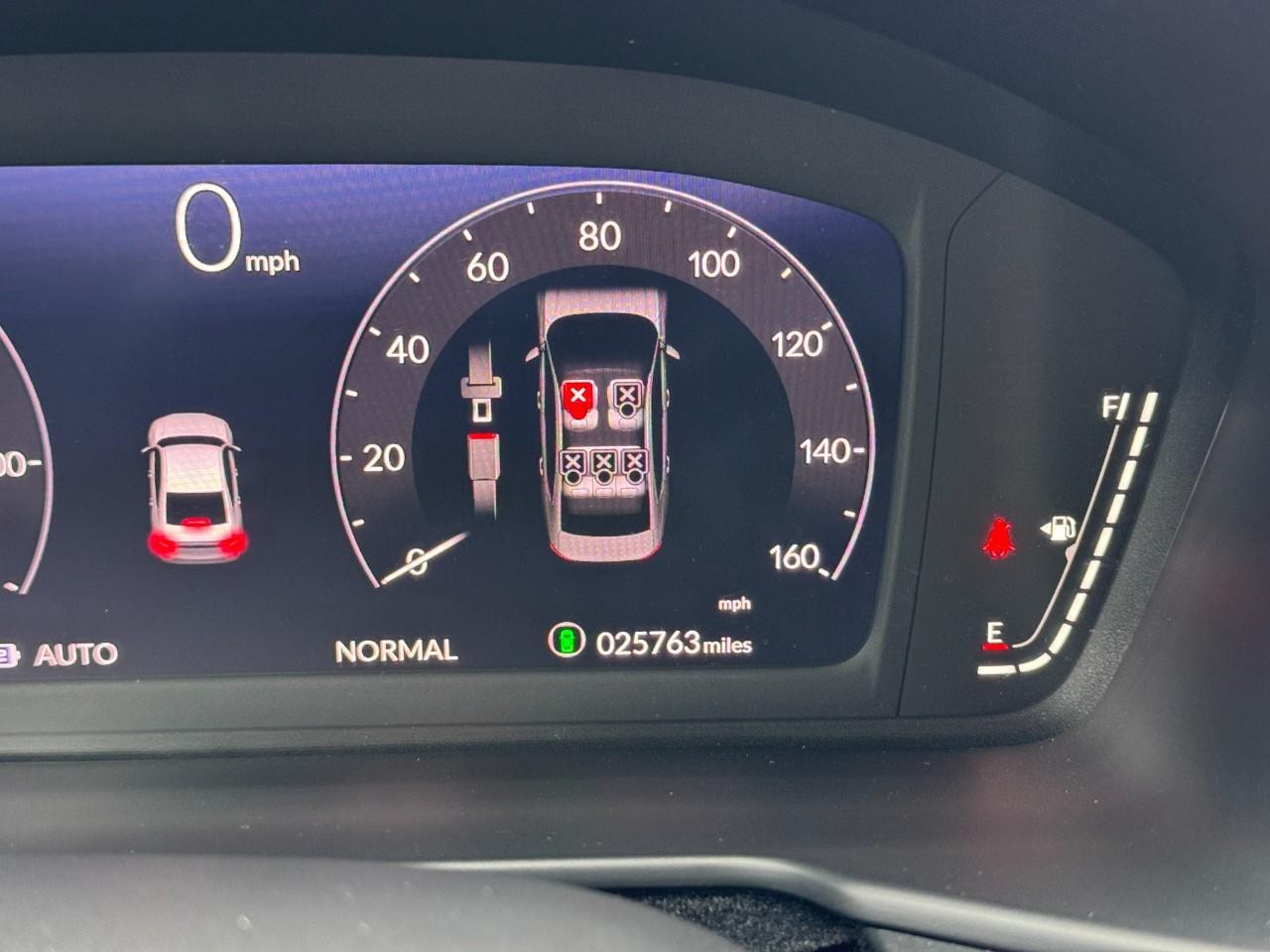 Honda Accord Hybrid Vehicle Full-screen Gallery Image 23