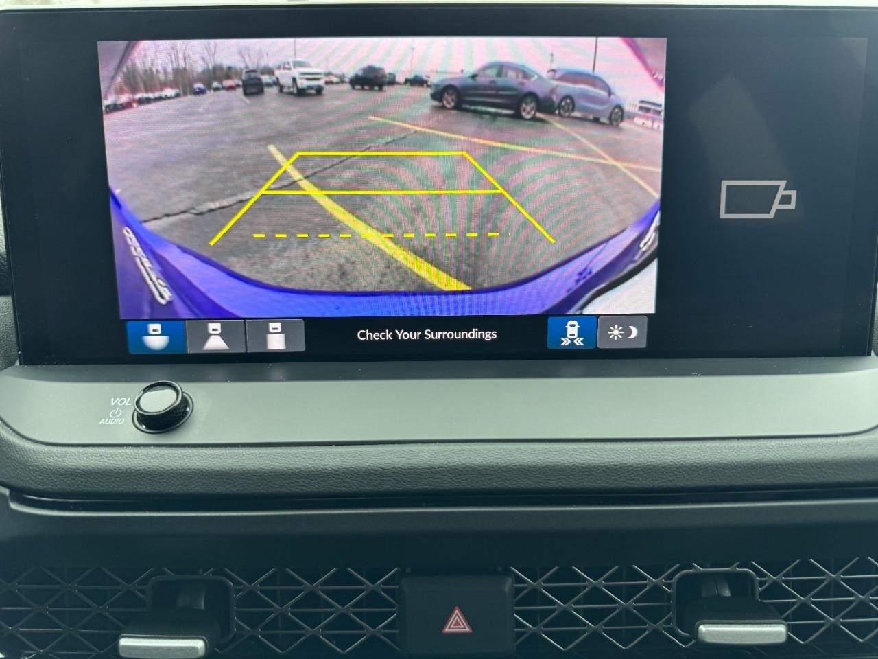 Honda Accord Hybrid Vehicle Full-screen Gallery Image 25