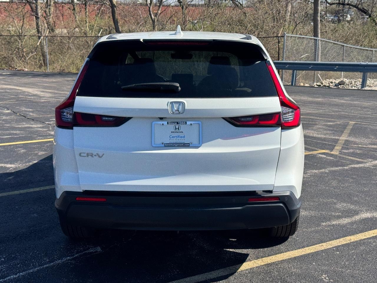 Honda CR-V Vehicle Full-screen Gallery Image 03