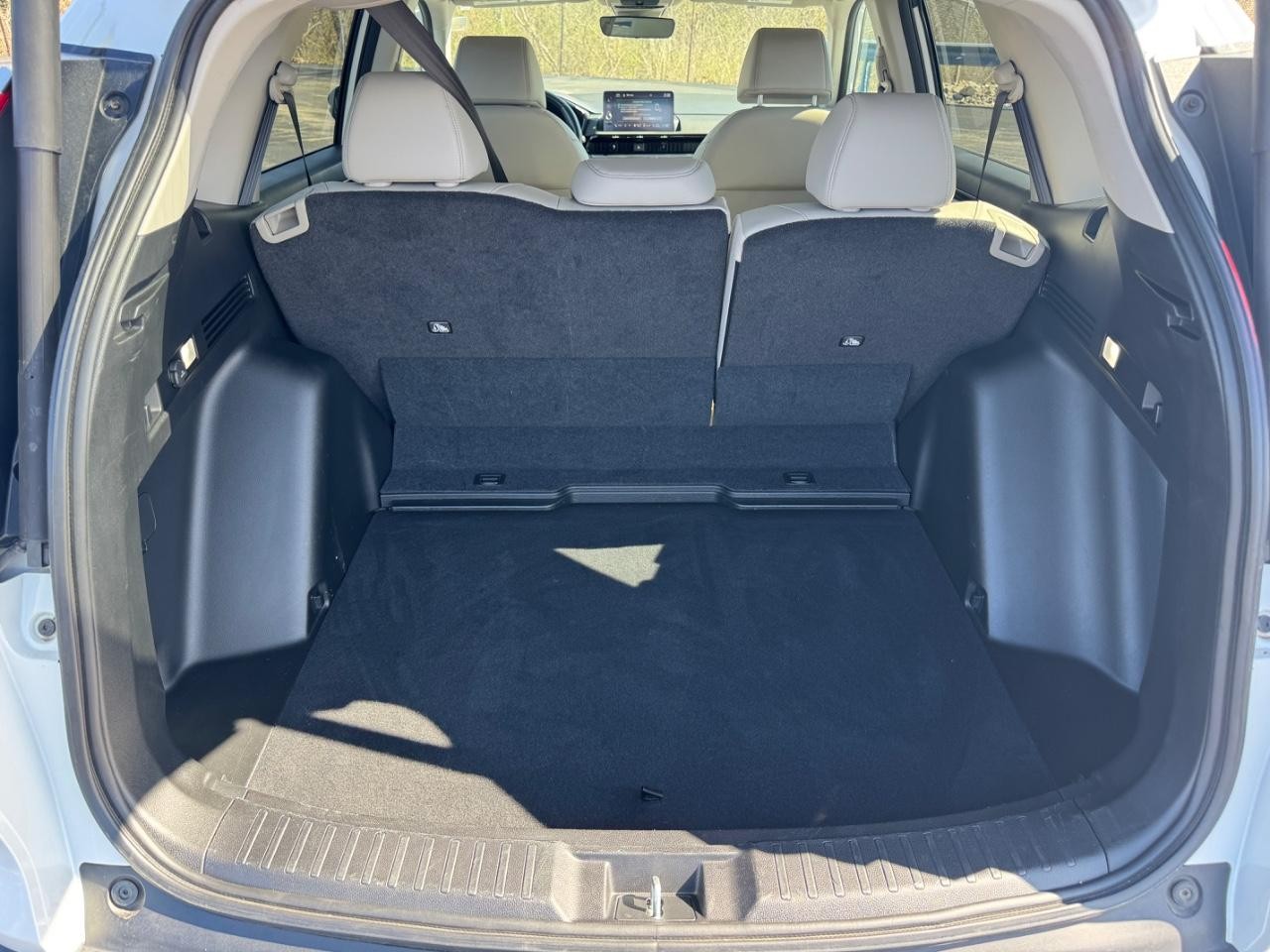 Honda CR-V Vehicle Full-screen Gallery Image 04