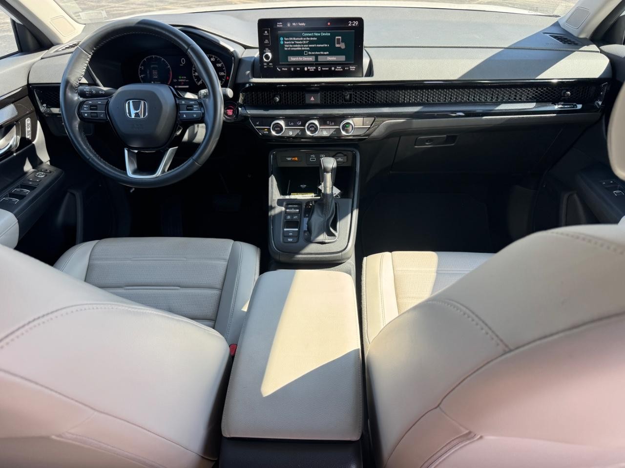 Honda CR-V Vehicle Full-screen Gallery Image 11