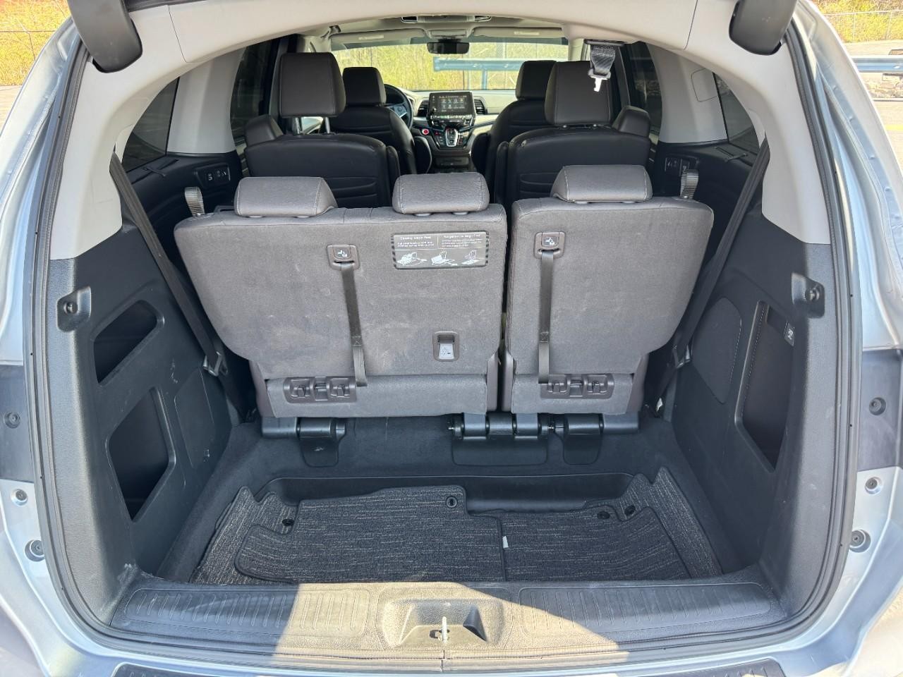 Honda Odyssey Vehicle Full-screen Gallery Image 04