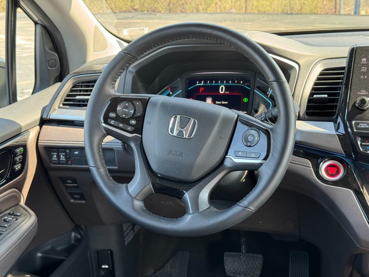 Honda Odyssey Vehicle Full-screen Gallery Image 13
