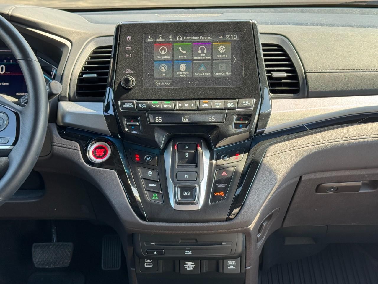 Honda Odyssey Vehicle Full-screen Gallery Image 14