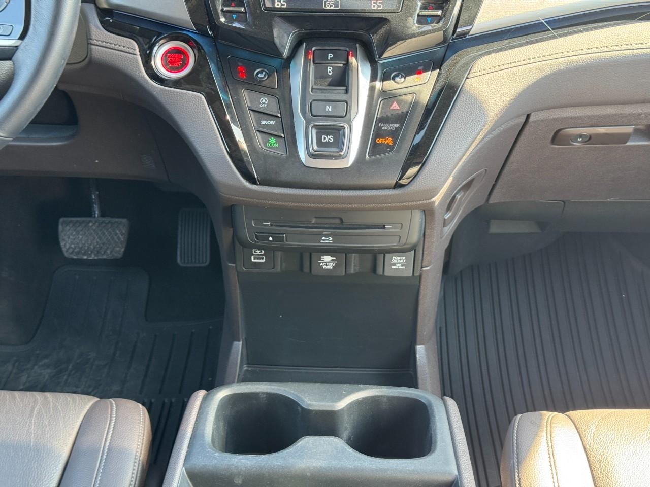 Honda Odyssey Vehicle Full-screen Gallery Image 15