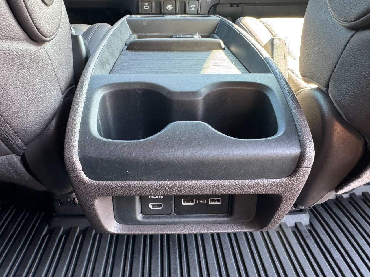 Honda Odyssey Vehicle Full-screen Gallery Image 17