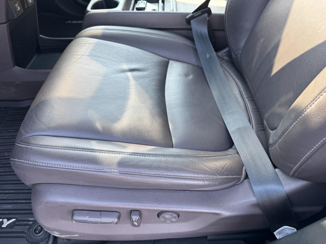 Honda Odyssey Vehicle Full-screen Gallery Image 21