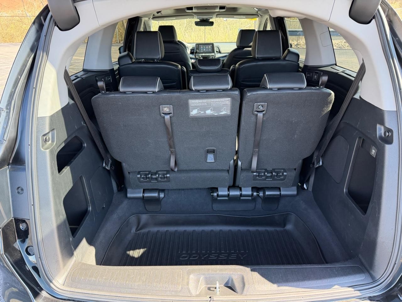 Honda Odyssey Vehicle Full-screen Gallery Image 04