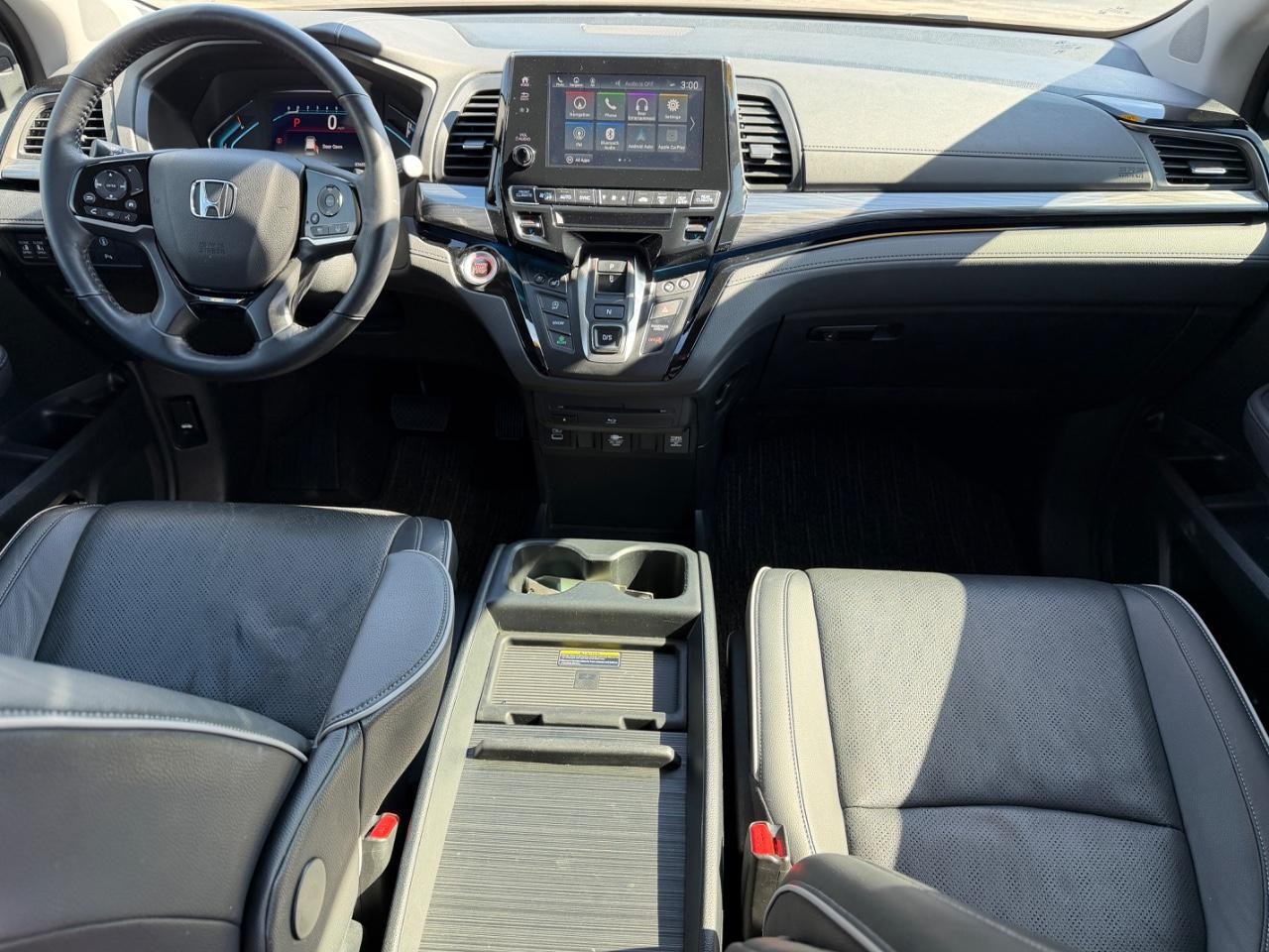 Honda Odyssey Vehicle Full-screen Gallery Image 12