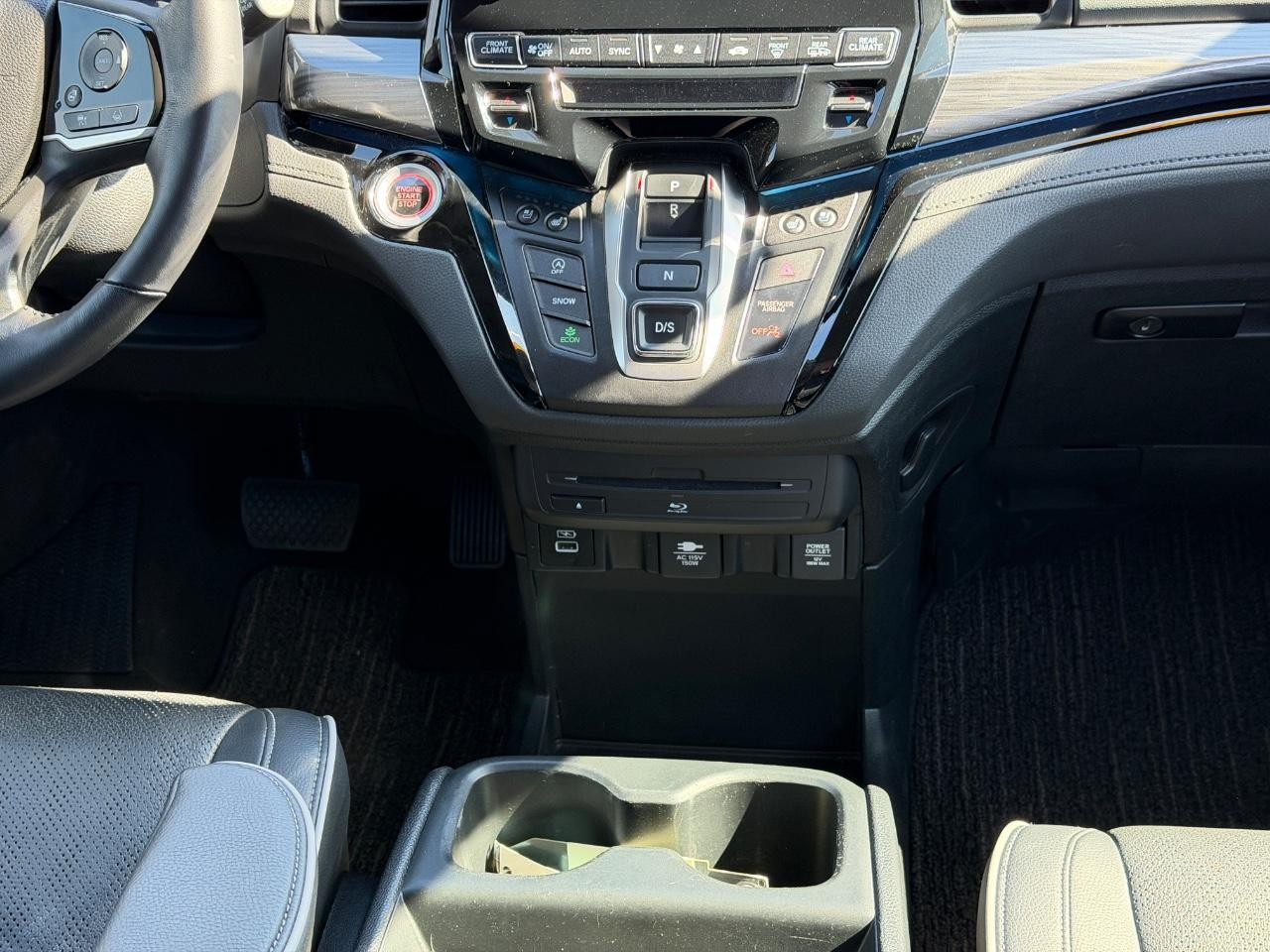 Honda Odyssey Vehicle Full-screen Gallery Image 15