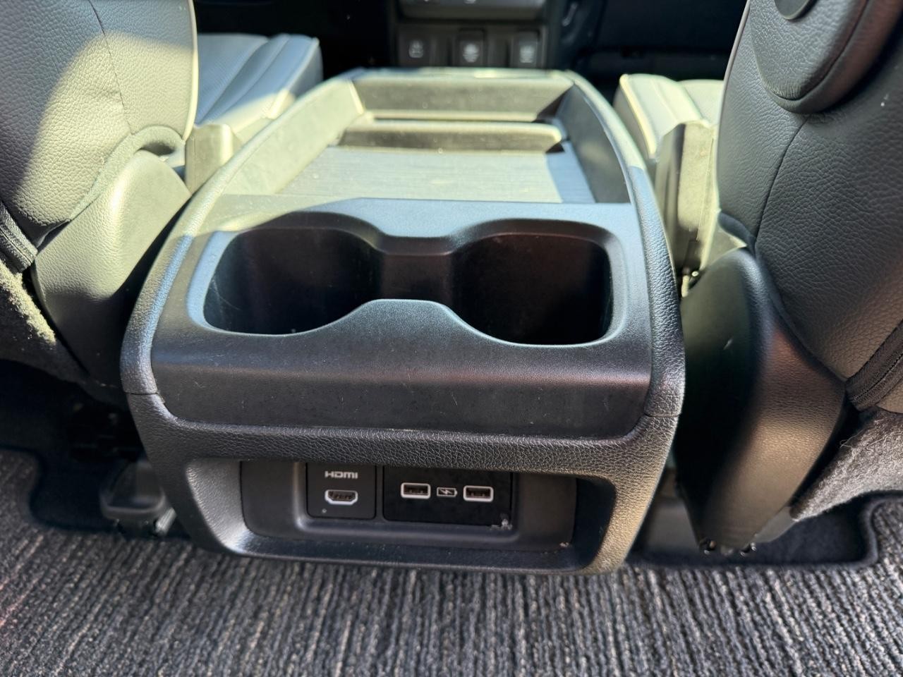 Honda Odyssey Vehicle Full-screen Gallery Image 19