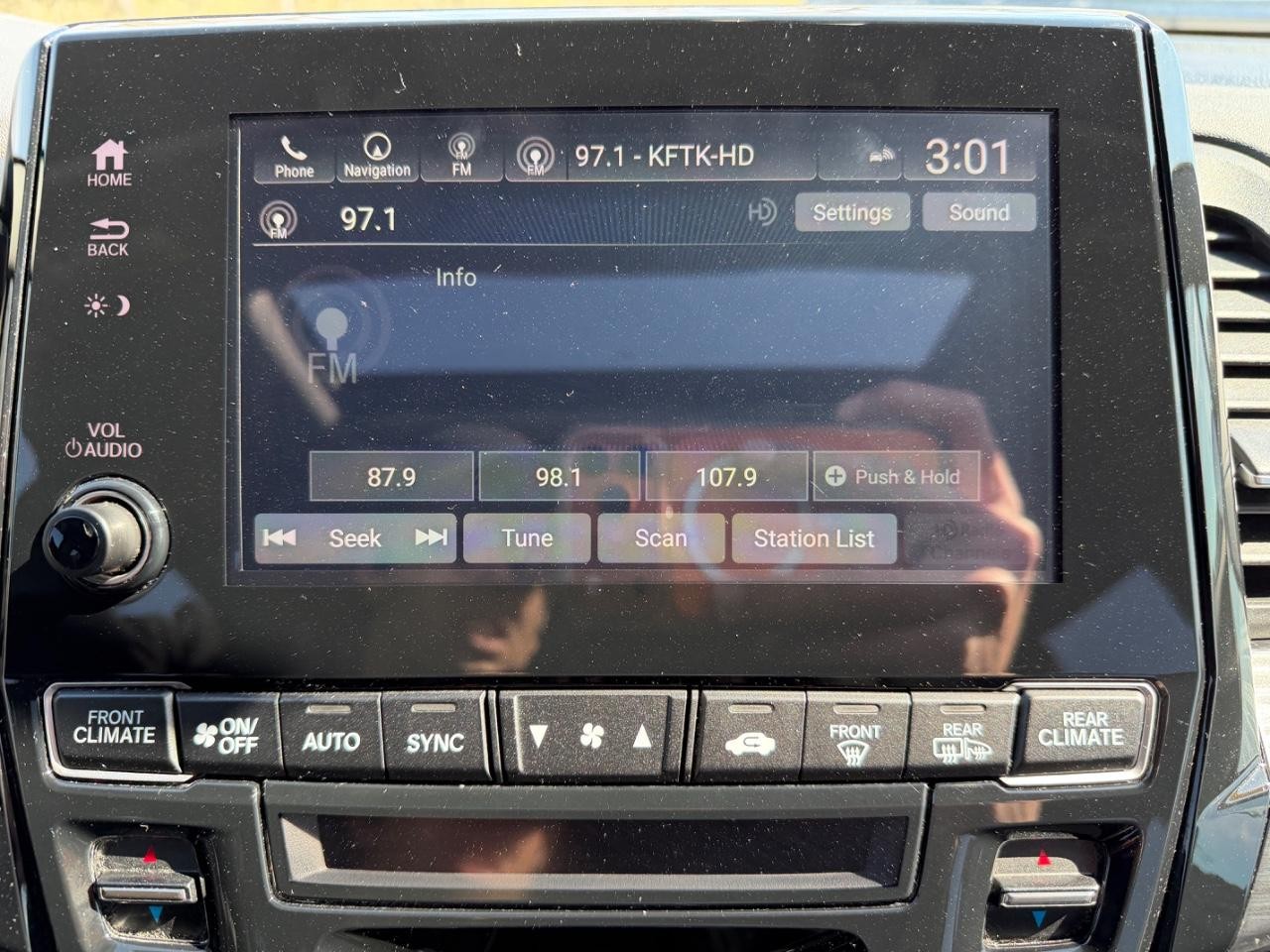 Honda Odyssey Vehicle Full-screen Gallery Image 26