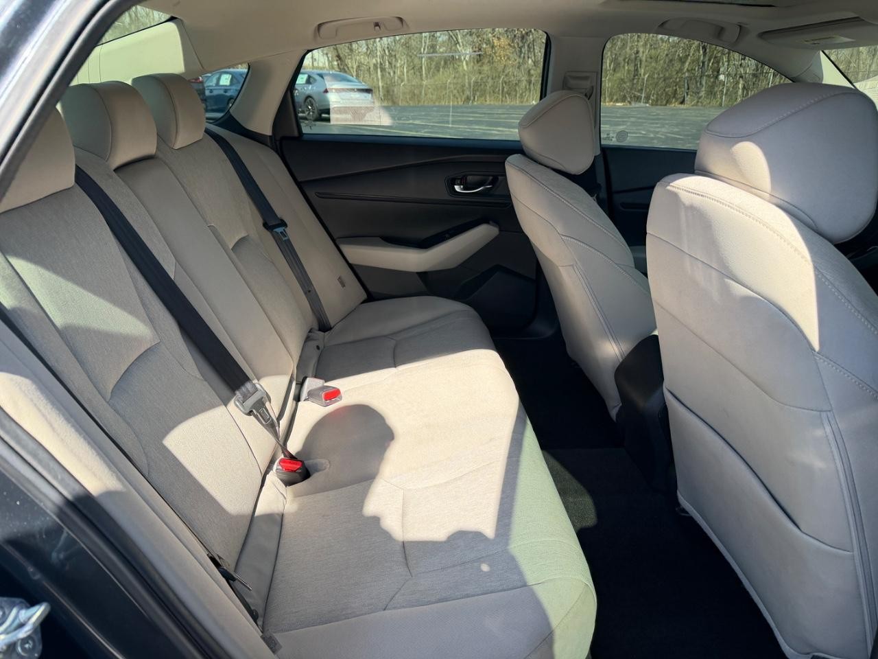 Honda Accord Sedan Vehicle Full-screen Gallery Image 10