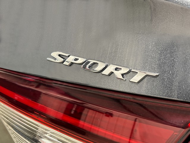 Honda Civic Sedan Vehicle Full-screen Gallery Image 06