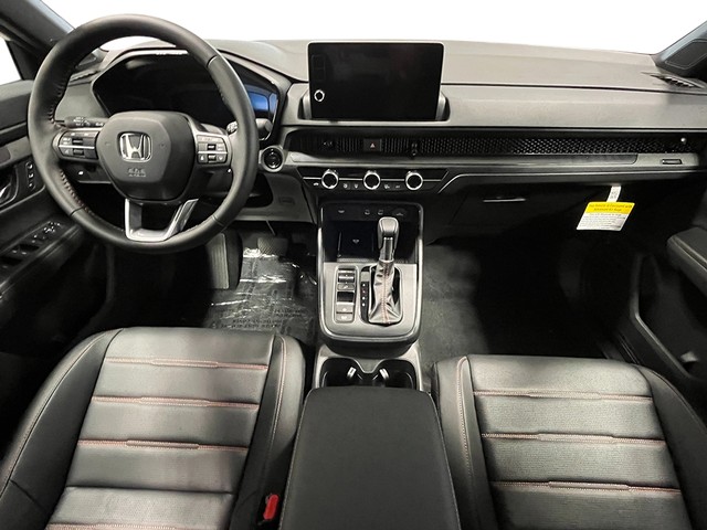 Honda CR-V Hybrid Vehicle Full-screen Gallery Image 15