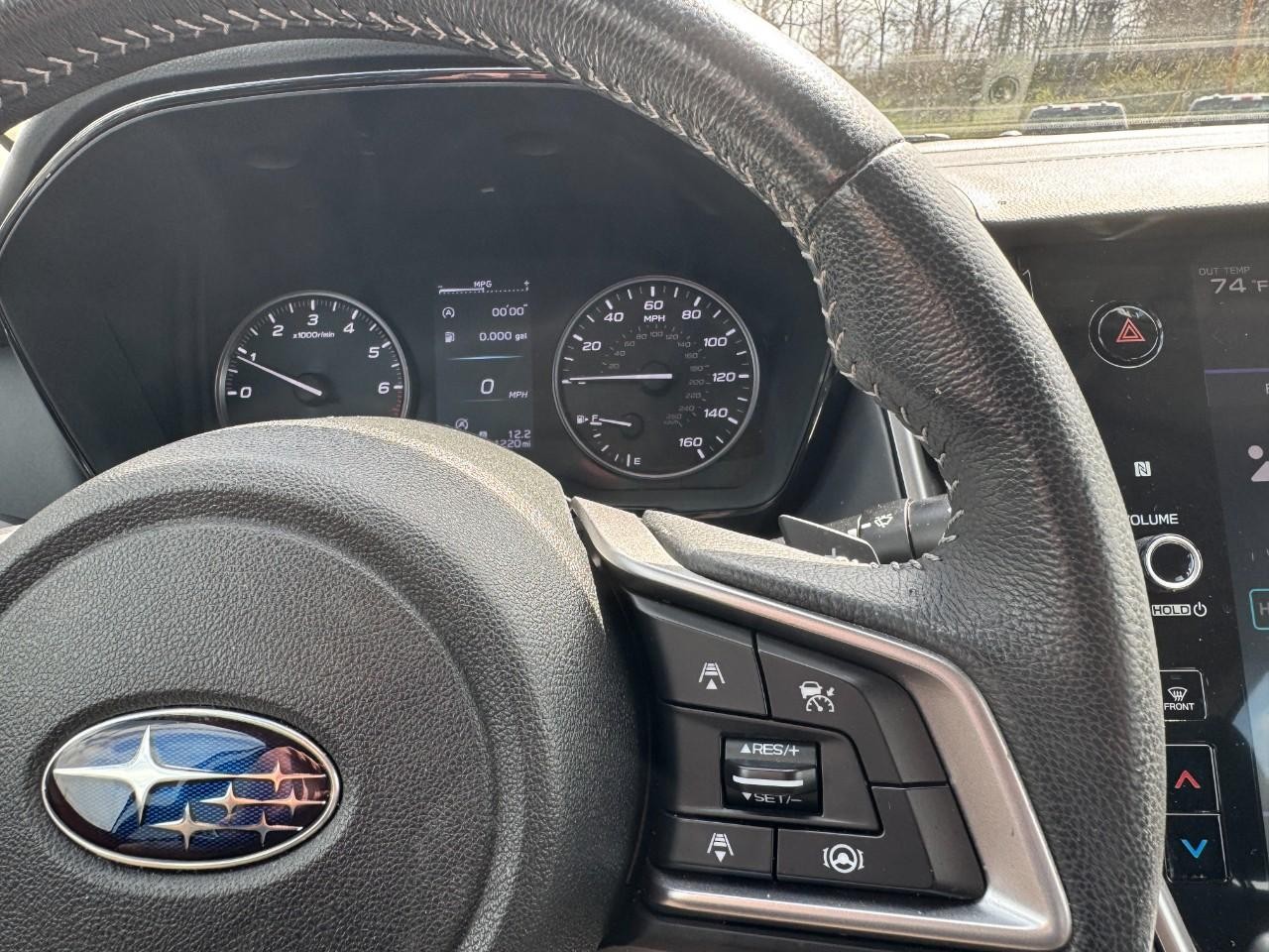 Subaru Legacy Vehicle Full-screen Gallery Image 20