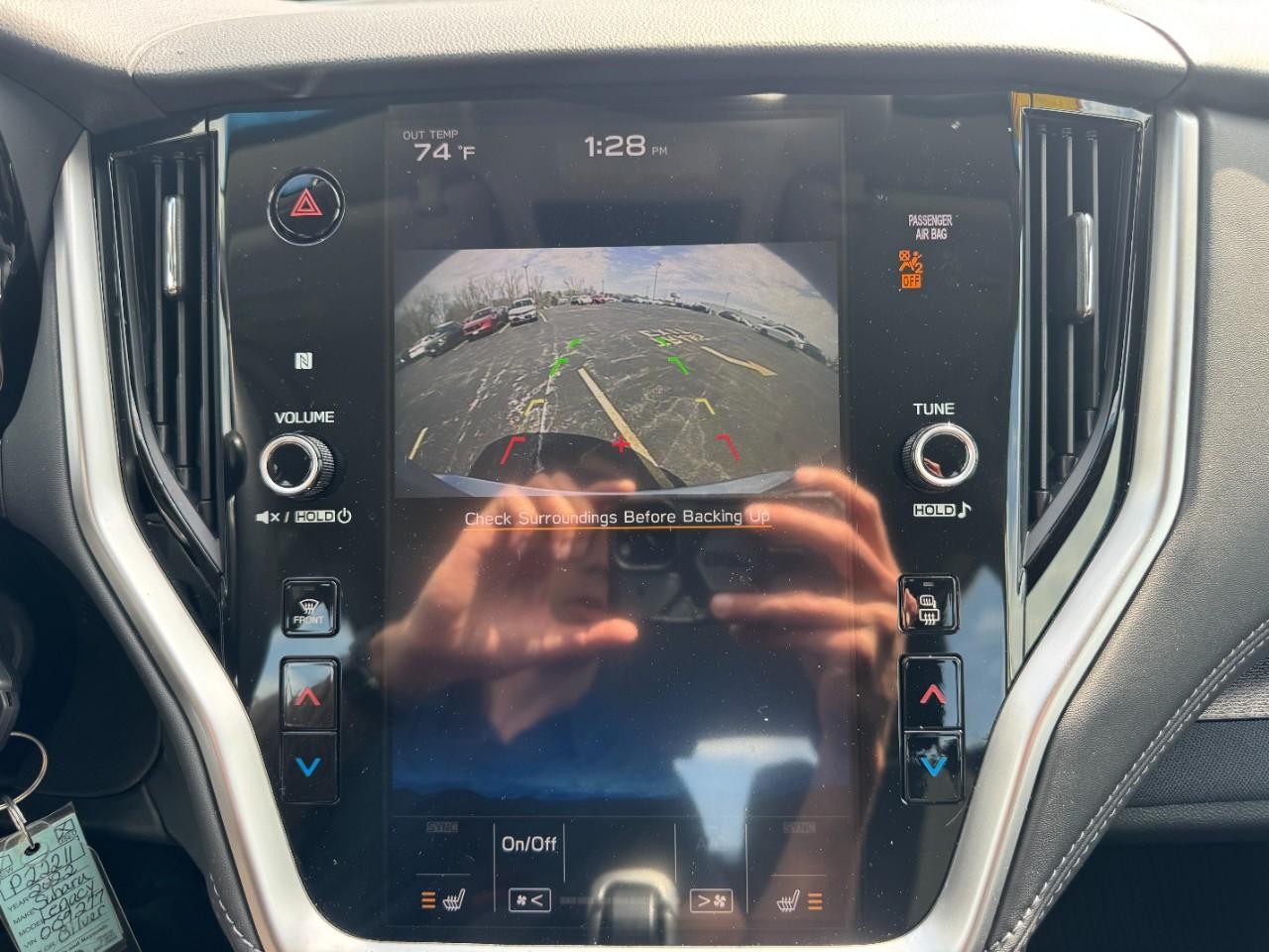 Subaru Legacy Vehicle Full-screen Gallery Image 23