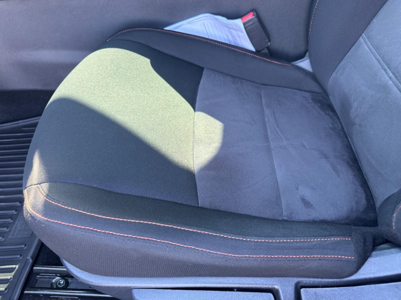 Nissan Sentra Vehicle Full-screen Gallery Image 16