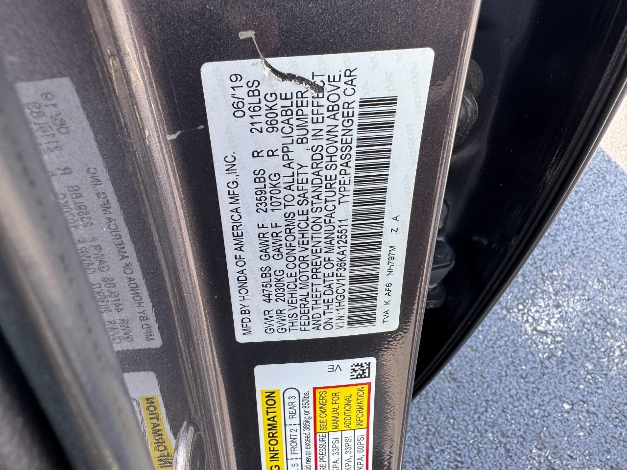 Honda Accord Sedan Vehicle Full-screen Gallery Image 27