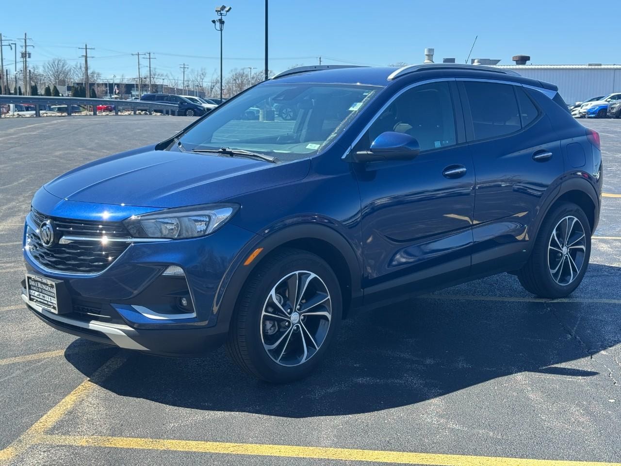 Buick Encore GX Vehicle Full-screen Gallery Image 09