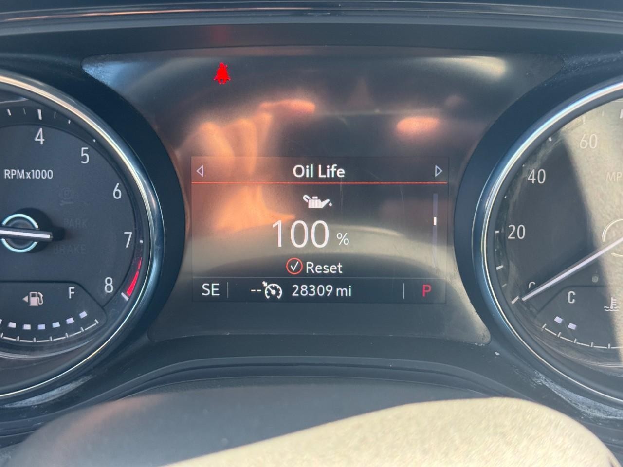 Buick Encore GX Vehicle Full-screen Gallery Image 22