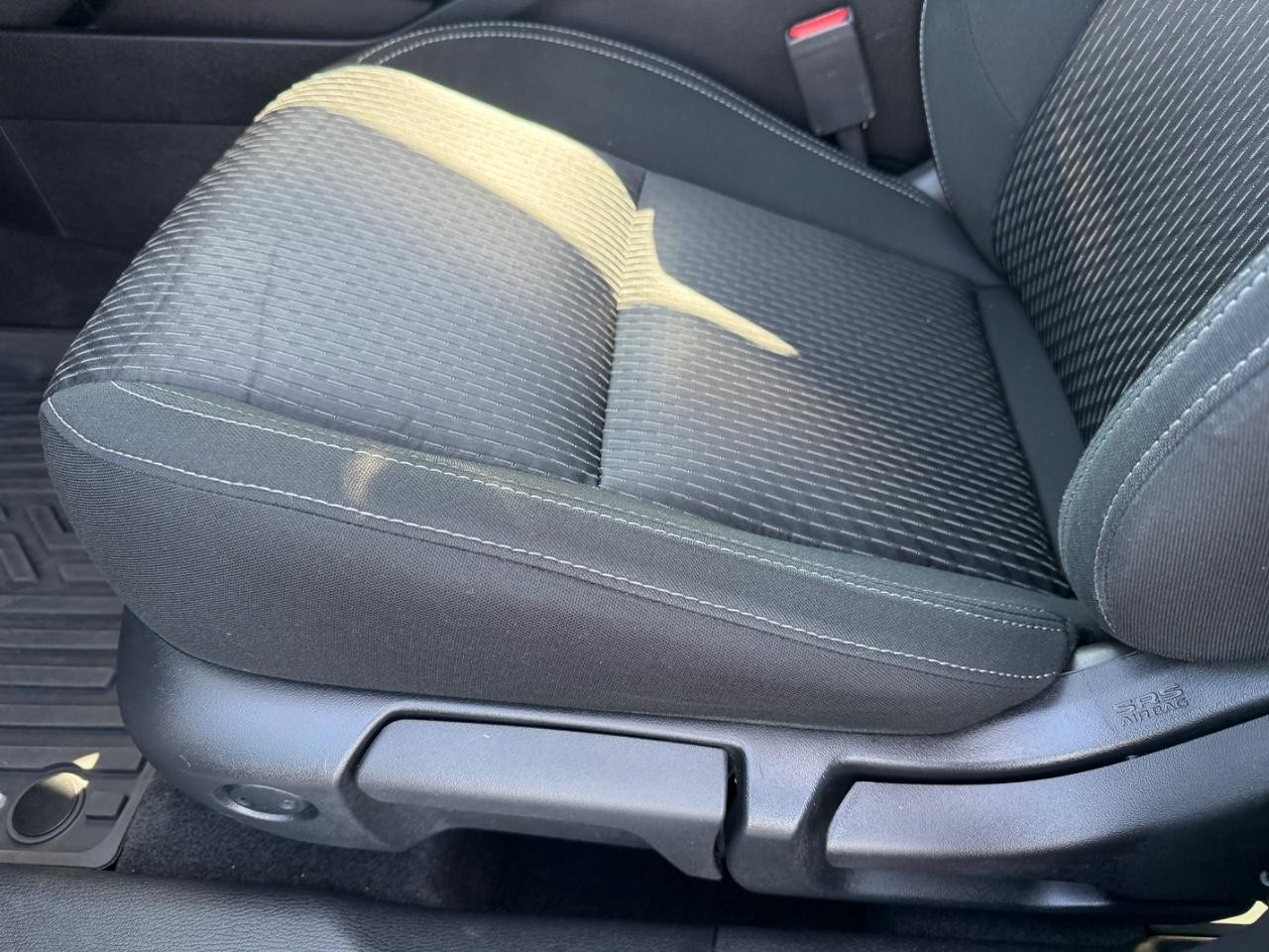 Mitsubishi Outlander Vehicle Full-screen Gallery Image 18