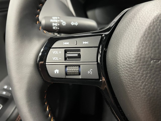 Honda HR-V Vehicle Full-screen Gallery Image 18