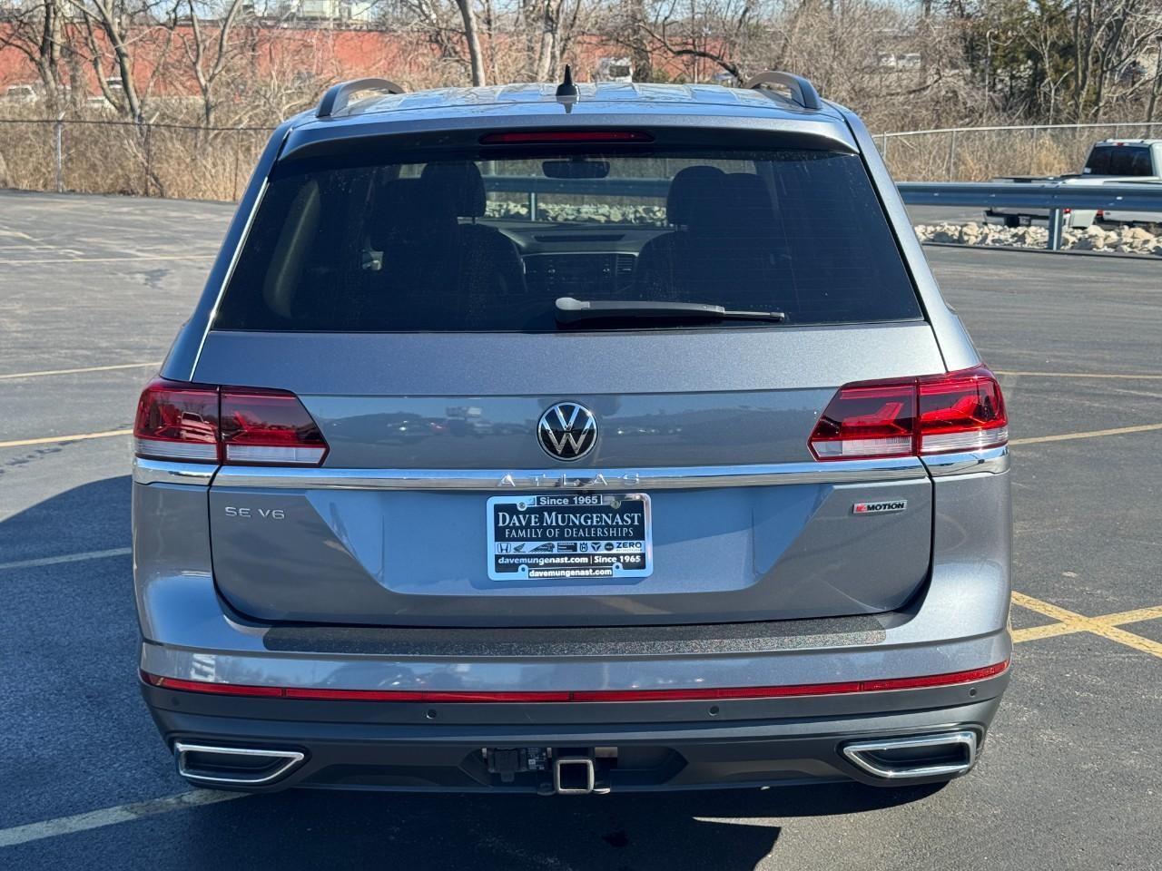 Volkswagen Atlas Vehicle Full-screen Gallery Image 05