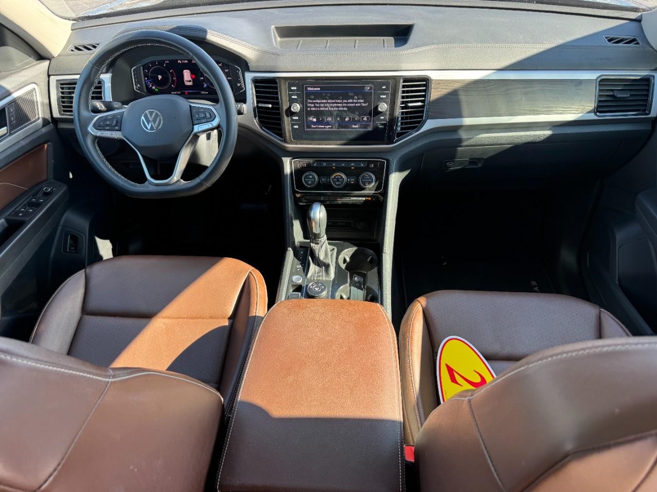 Volkswagen Atlas Vehicle Full-screen Gallery Image 12