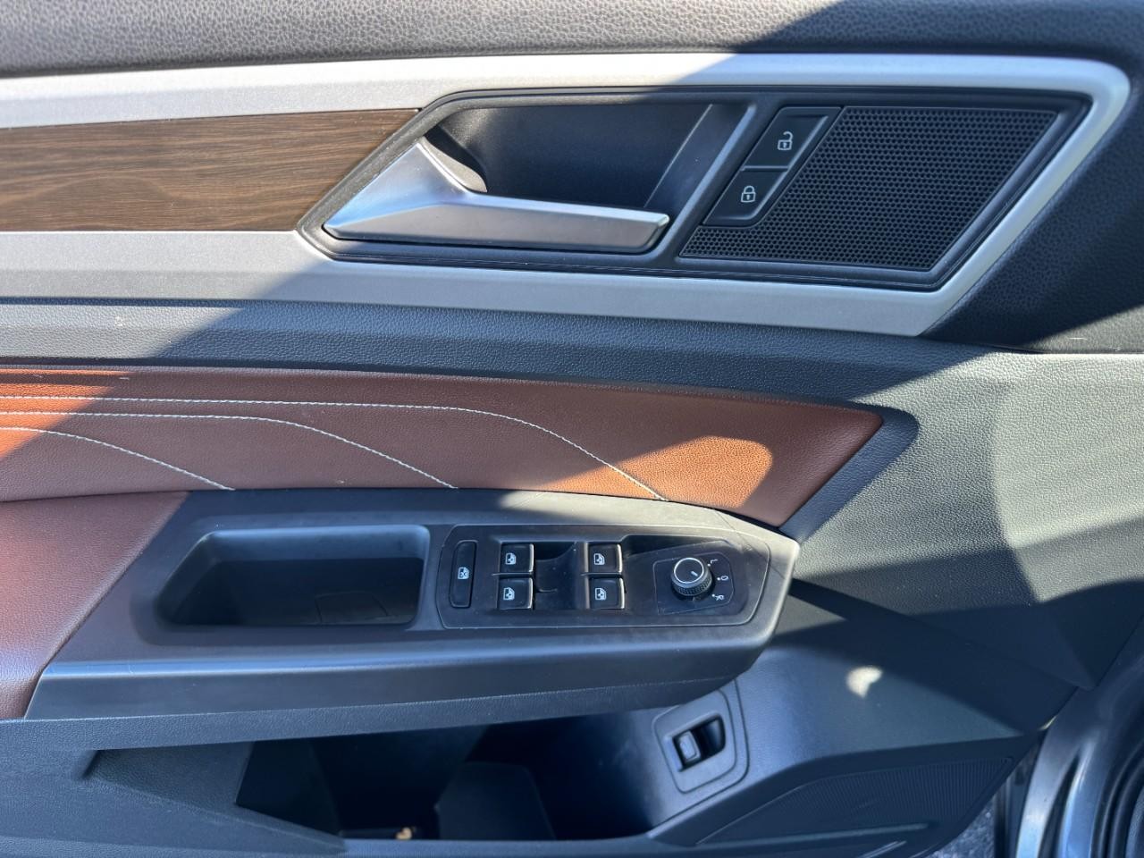 Volkswagen Atlas Vehicle Full-screen Gallery Image 19