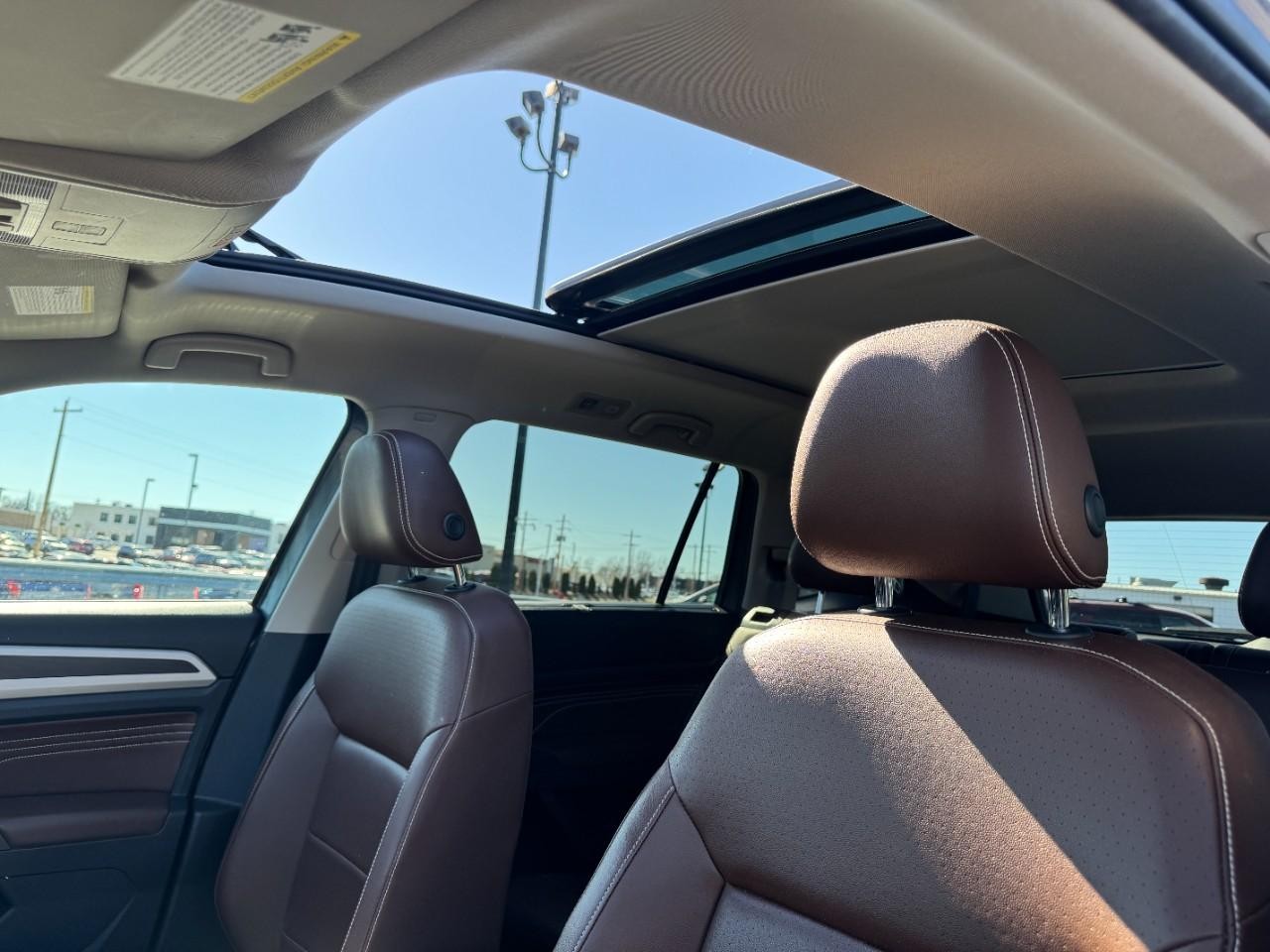 Volkswagen Atlas Vehicle Full-screen Gallery Image 20