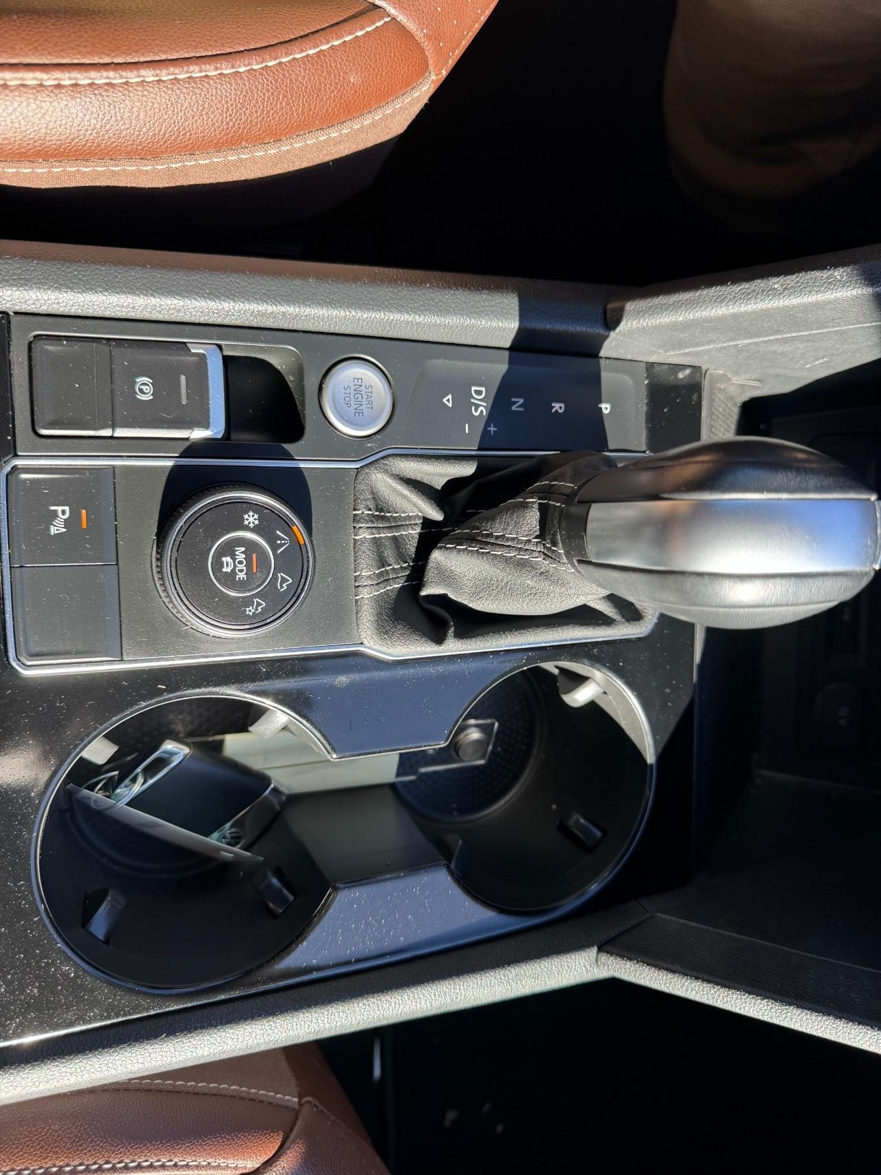 Volkswagen Atlas Vehicle Full-screen Gallery Image 23