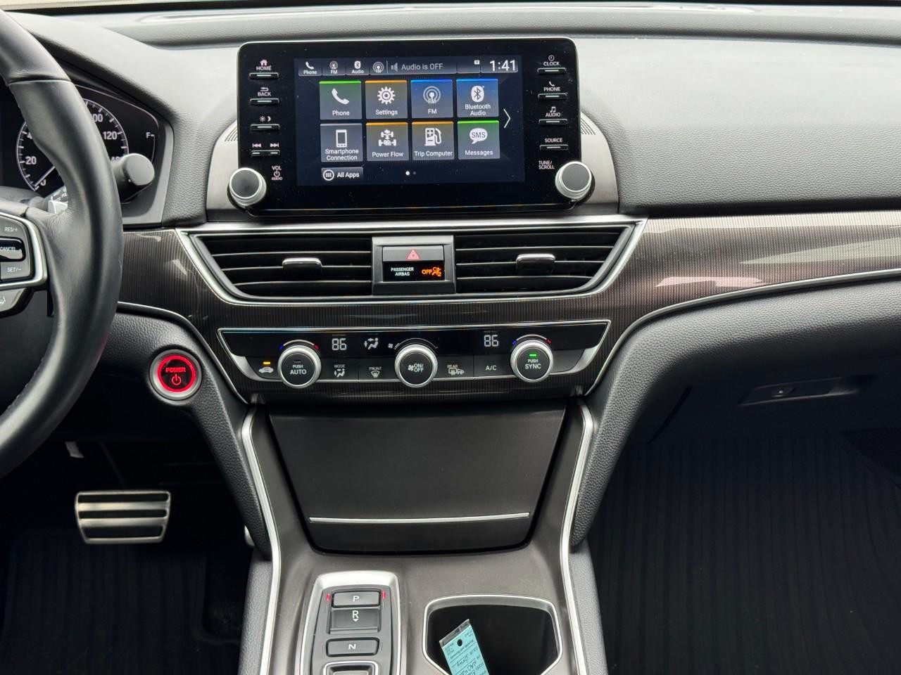 Honda Accord Hybrid Vehicle Full-screen Gallery Image 14