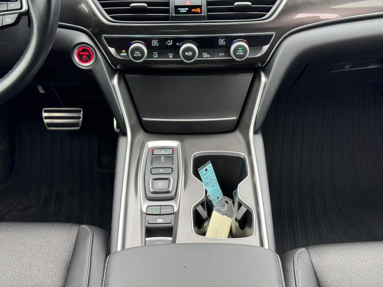 Honda Accord Hybrid Vehicle Full-screen Gallery Image 15