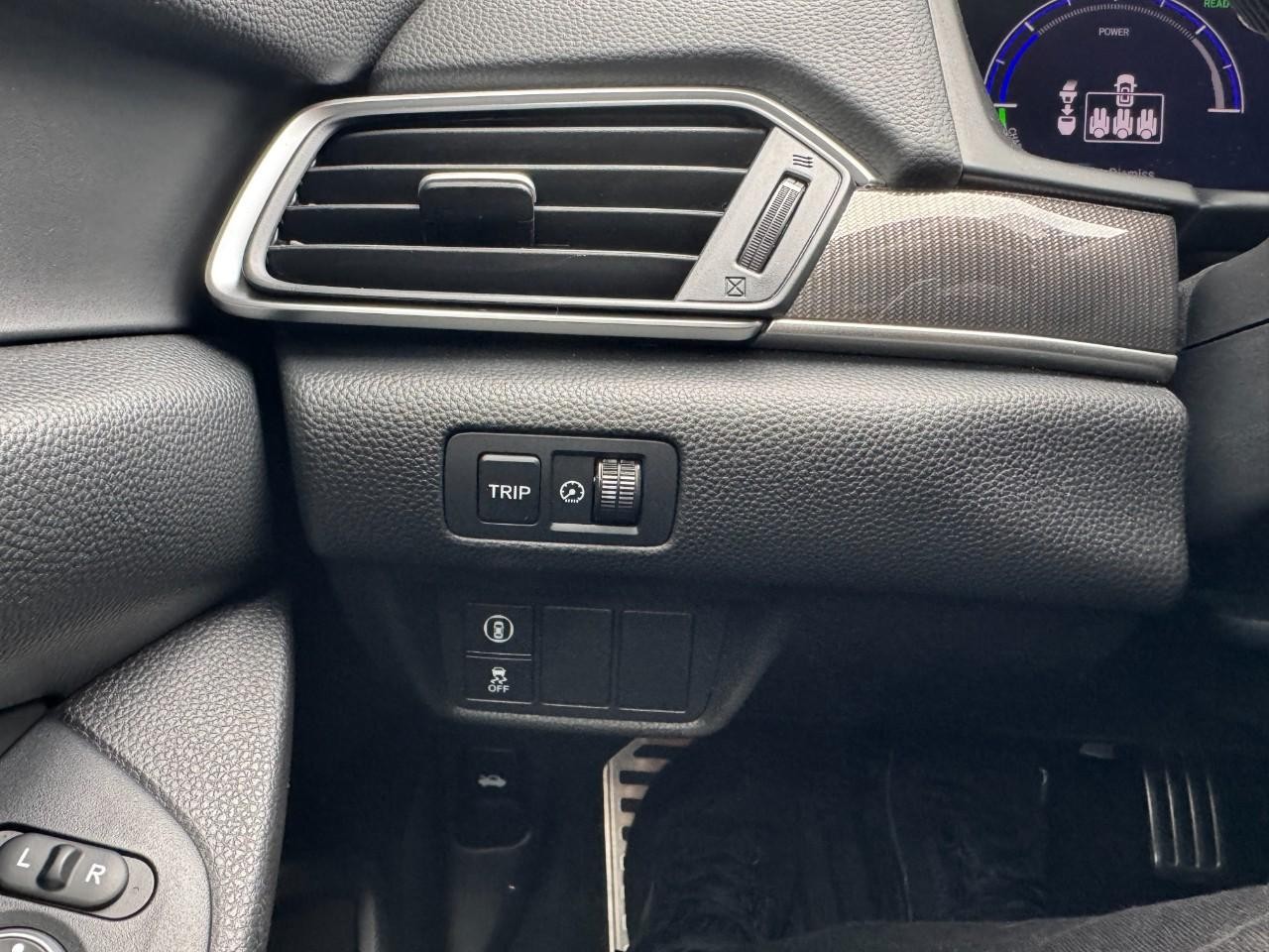 Honda Accord Hybrid Vehicle Full-screen Gallery Image 22