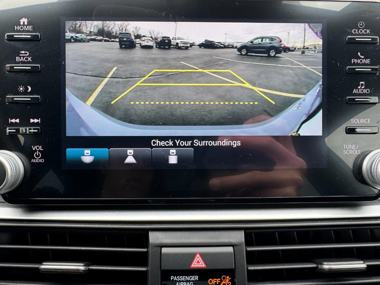 Honda Accord Hybrid Vehicle Full-screen Gallery Image 24