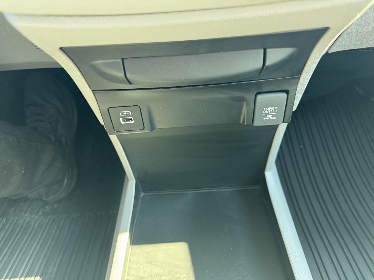 Honda Odyssey Vehicle Full-screen Gallery Image 27
