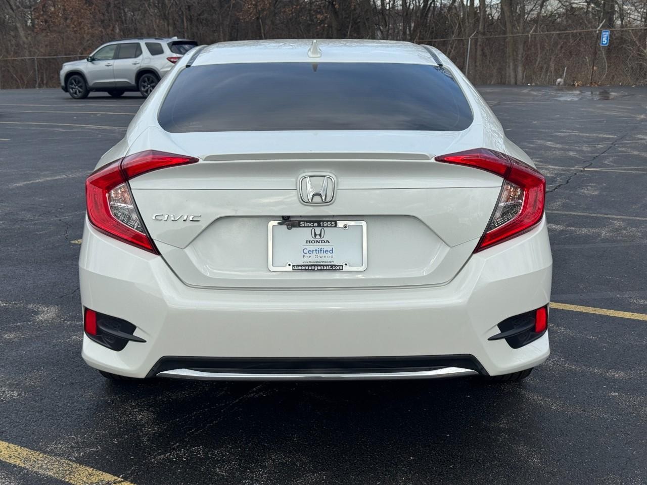 Honda Civic Sedan Vehicle Full-screen Gallery Image 05