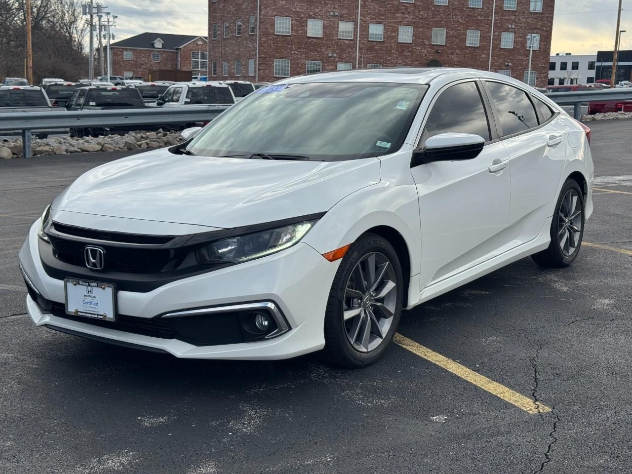 Honda Civic Sedan Vehicle Full-screen Gallery Image 08