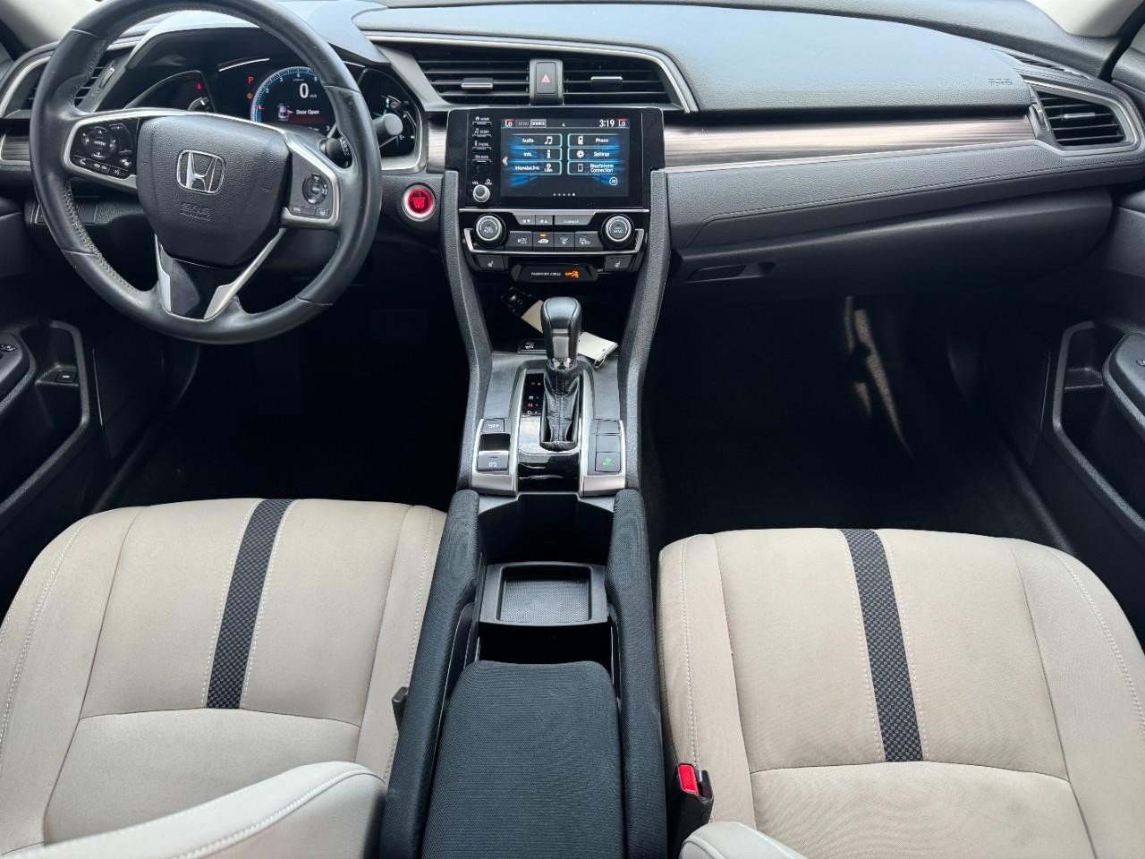 Honda Civic Sedan Vehicle Full-screen Gallery Image 11